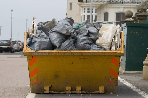 Clean streets of Notting Hill with efficient waste collection
